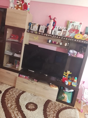 Vand mobila living