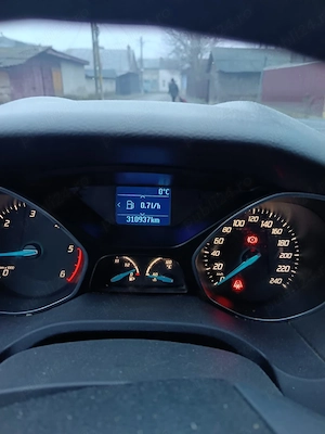 Vând Ford focus mk3 2011 1.6  Diesel  - imagine 3