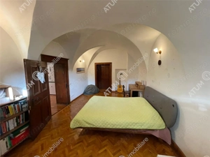 Apartament cu 2 camere decomandate la casa in zona ultracentrala Sibiu - imagine 5