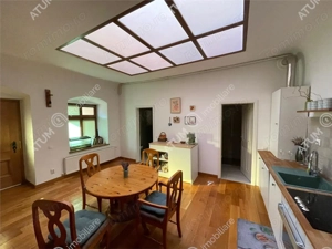 Apartament cu 2 camere decomandate la casa in zona ultracentrala Sibiu - imagine 9