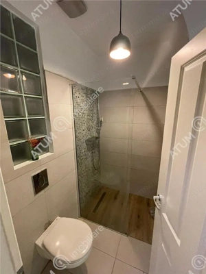 Apartament cu 2 camere decomandate la casa in zona ultracentrala Sibiu - imagine 11