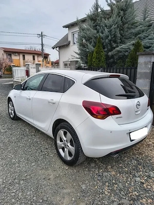 Opel Astra Vând Opel Astra J 1.6 Turbo Sport   180 CP - imagine 2