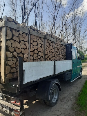 avem lemne de foc 