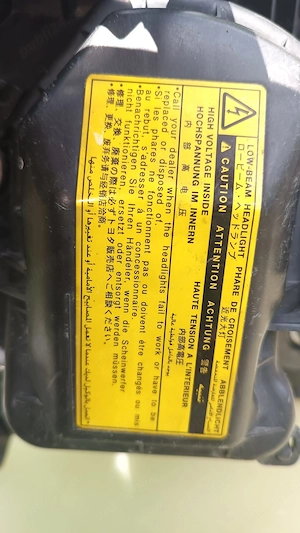 Faruri Toyota Avensis T25 cu Xenon - imagine 4