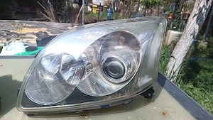 Faruri Toyota Avensis T25 cu Xenon - imagine 2