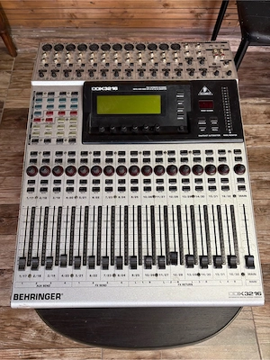 Mixer Behringer DDX3216