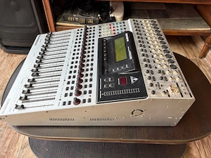 Mixer Behringer DDX3216 - imagine 2