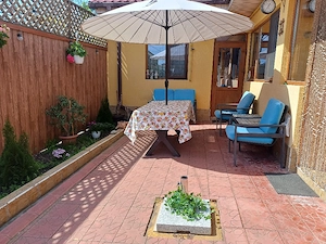 Balcon sau curte? Casa.