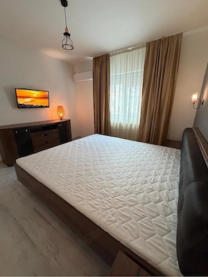 Apartament 3 camere, 2 bai, etaj 1, Maracineni blocuri, zona Zaris - imagine 4