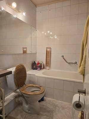 Apartament 3 camere Tip Samanta cu scara interioara Saguna langa Casa de Pensii amenajat centrala - imagine 17
