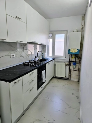 De inchiriat apartament cu 1 camera, zona Buziasului  - imagine 5