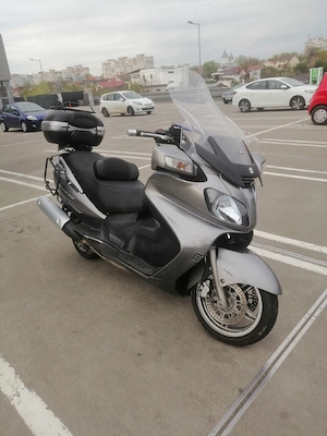 Maxiscuter Suzuki Burgman 650 - imagine 2