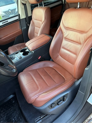 Volkswagen Touareg 3.0 262cp 2016 - imagine 9