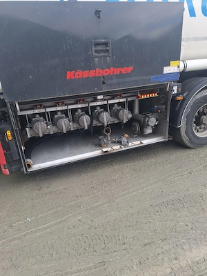 Semiremorca cisterna ADR  Kassbohrer ,an 2021,5 comp., unic proprietar ,istoric service  - imagine 5