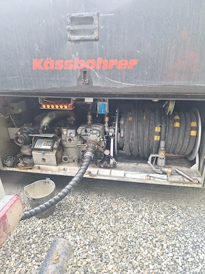 Semiremorca cisterna ADR  Kassbohrer ,an 2021,5 comp., unic proprietar ,istoric service  - imagine 4