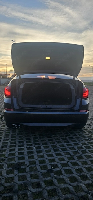 BMW Seria 5 Gran Turismo 520d (Distribuție nouă) - imagine 8