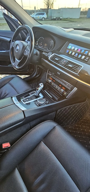 BMW Seria 5 Gran Turismo 520d (Distribuție nouă) - imagine 10