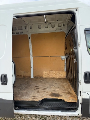 Iveco Daily lung si inalt 2016 2.3 150cp - imagine 9