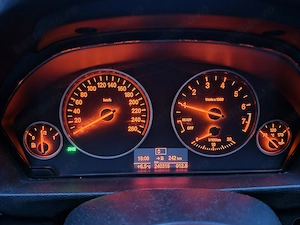 BMW Seria 3 Limuzina - imagine 7