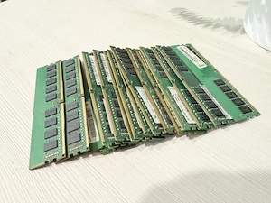 Memorii PC DDR4 8GB 2133Mhz - 3200Mhz