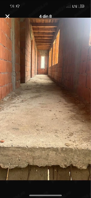 Casă de vânzare în zona lacul mic la strada principală,2 intrări curte foarte mare  - imagine 11