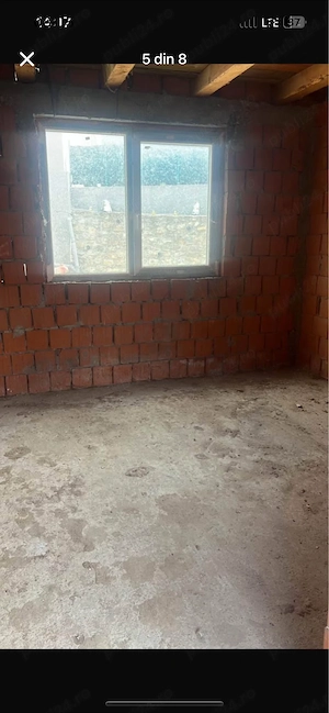 Casă de vânzare în zona lacul mic la strada principală,2 intrări curte foarte mare  - imagine 14