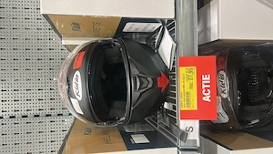 Casă de vânzare în zona lacul mic la strada principală,2 intrări curte foarte mare  - imagine 17