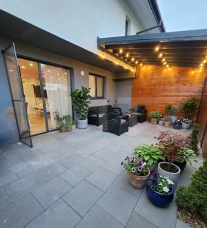 Casă înșiruită, la cheie, garaj, ansamblu inchis, zona TERRA