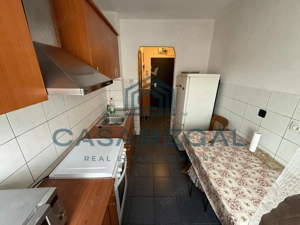 Închiriere apartament 2 camere Oradea | Central | Lift renovat | Balcon generos - imagine 5