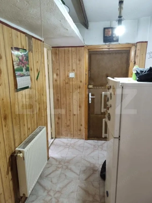 2 camere, etaj 1/4, centrală proprie – oportunitate de renovare - imagine 4