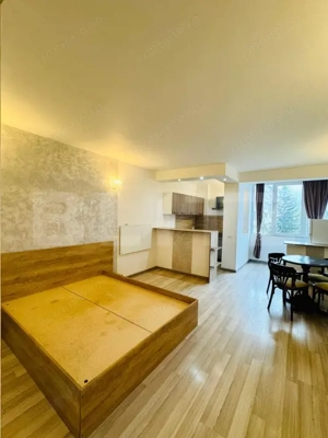 Garsoniera, zona centrala, etaj intermediar de vanzare