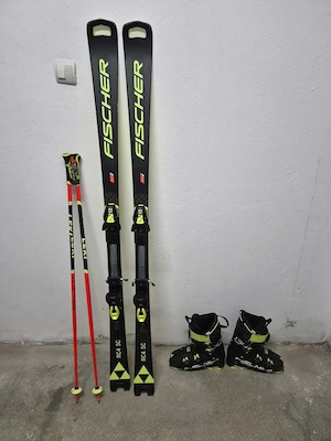  SKI FISCHER RC4 SC -CLAPARI SKI- BETE SKI LEKI cumparate octombrie 2025, folosite un sezon de 4 ori - imagine 1