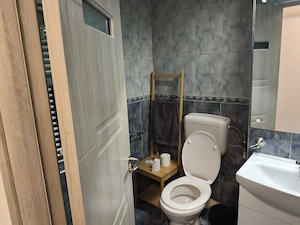 Inchiriere apartament ultracentral2 camere decomnadat zona Ramada  - imagine 5