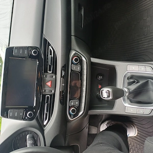 Vand Hyundai i30  fabricație 2022 iulie 1,5 dai 110cp   - imagine 4