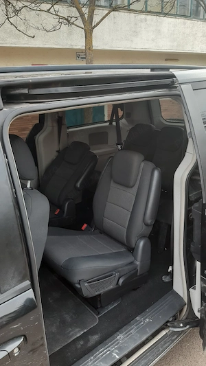 vand Chrysler 2009 cutie automată  - imagine 3