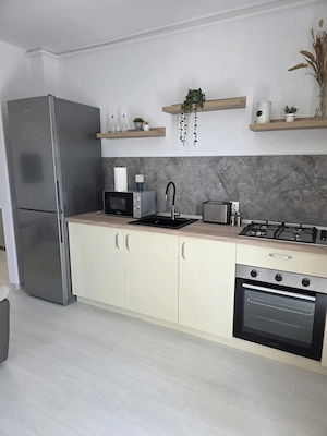 Inchiriere apartament - imagine 3