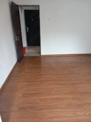Vând apartamente  - imagine 3