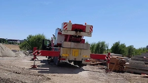 Inchiriem Automacara LIBHERR 60 to  - imagine 4