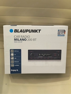 Radio auto Blaupunkt Milano 200 BT , nou , cutie , in tiple