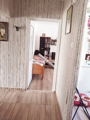 Vând apartament 3 camere   Apahida Centru