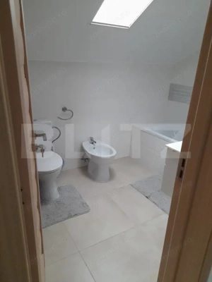 Vilă modernă P+E în Miroslava complet mobilată și utilată  - imagine 10