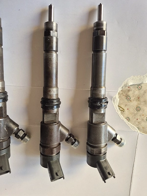 Dz vanzare injecor iveco dayli - imagine 4