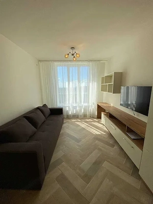 Garsoniera de inchiriat cu centrala proprie in zona Berceni 