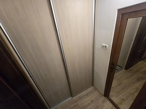 Aproape de Spitalul Judetean. Mobilat. Boxa la subsol. - imagine 11