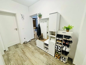 Braytim. La asfalt. Curte proprie. Mobilat si utilat.  - imagine 9