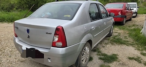 De vânzare Dacia Logan full km reali cauciucuri noi, baterie nou, motor 1.6 16 v preț 3000e neg - imagine 2