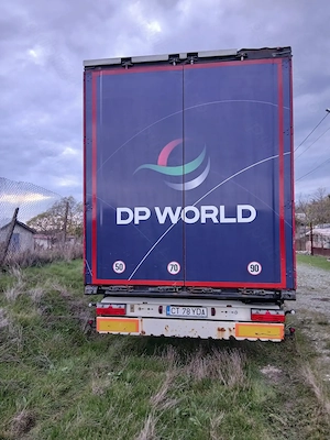 Vând semiremorcă prelată Krone 