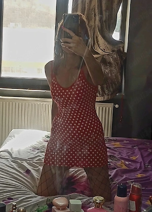 Slăbuță reală cu forme! - imagine 2