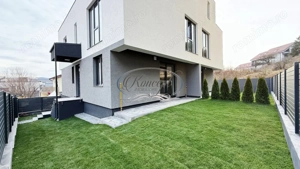 Casa exclusivista cu terasa si vedere panoramica - imagine 3