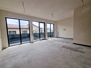 Casa exclusivista cu terasa si vedere panoramica - imagine 14